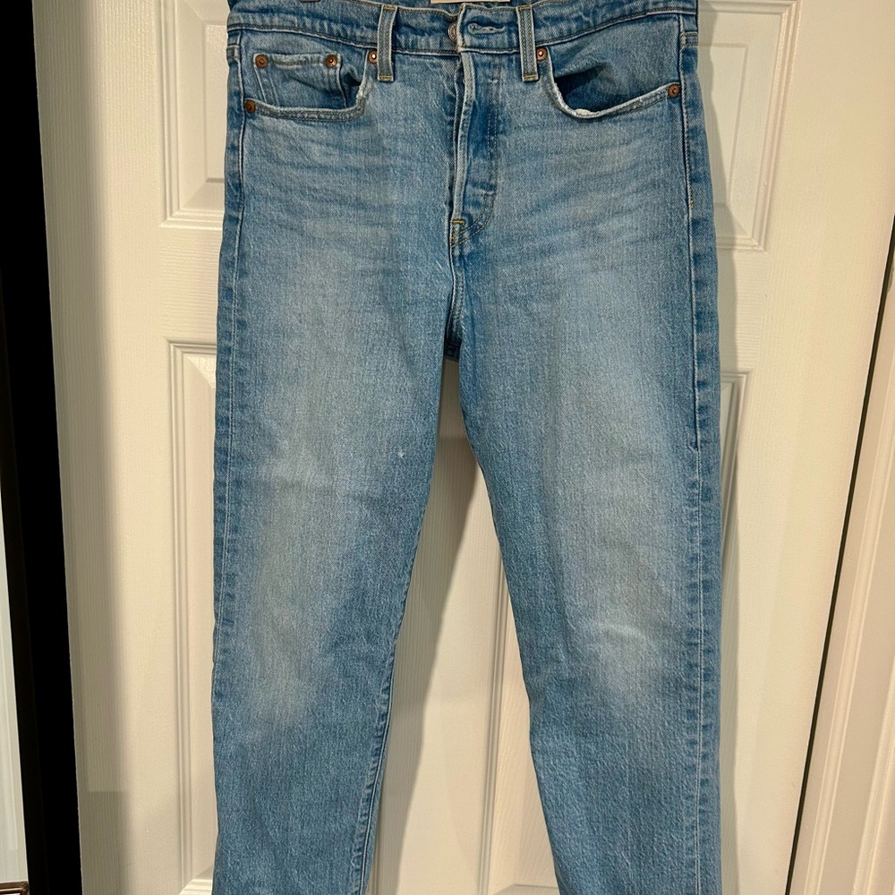 Levi's Wedgie Straight Jeans size 28